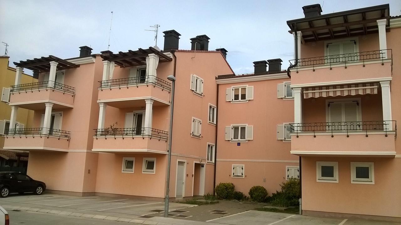 Vile Park Apartment Pula Luaran gambar